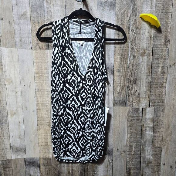 Soul Revival Black and White All Over Print Beaded Tank Top NWT - Picture 1 of 6